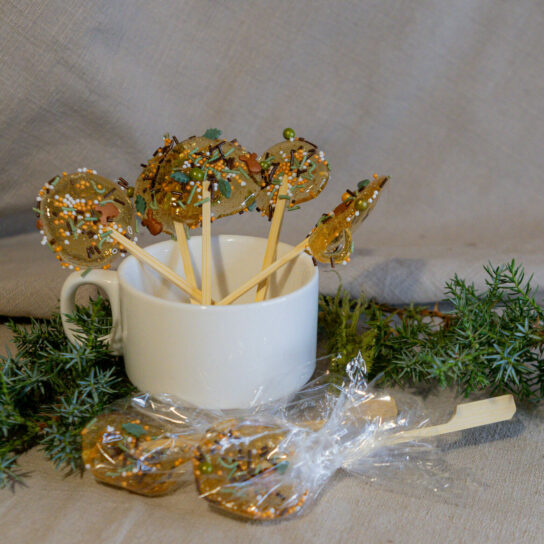 …kūst uz mēles karameles…